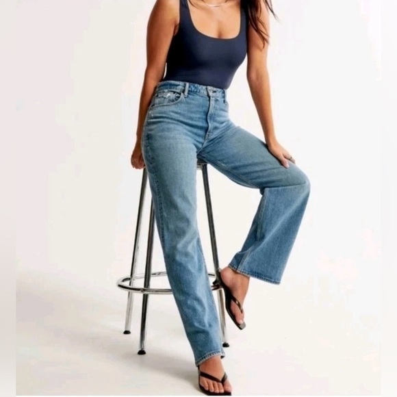 Abercrombie & Fitch Curve Love Ultra High Rise 90s Straight Jean Sz 29/8 X-Short - Picture 1 of 6